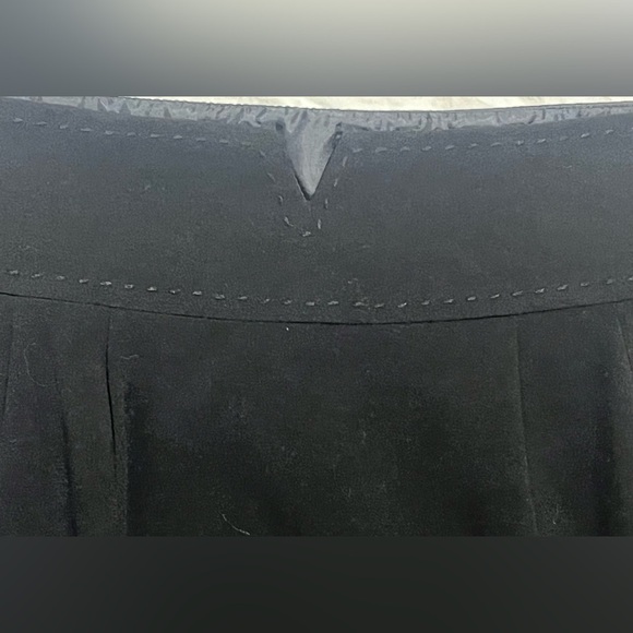 Tahari Elegant Bellona Black Side Zipper Skirt Womens Size 4 NWT - Picture 9 of 16